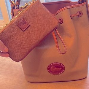 Amazing Dooney & Bourke Set - TODAY!🎊